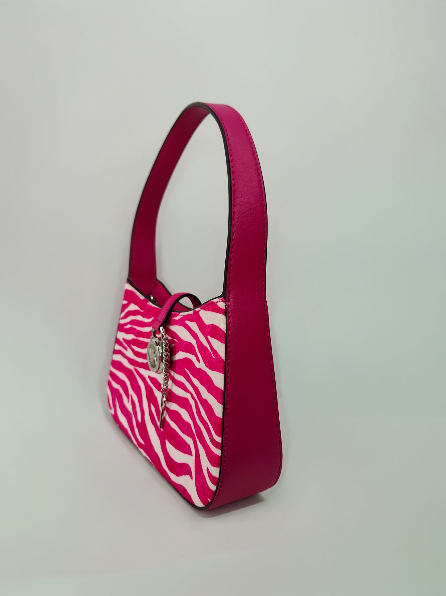 Lyra Cartera Dragon fruit con Candado